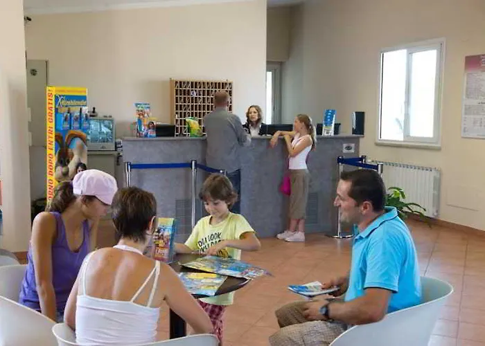 Autohotel מלון ראבנה