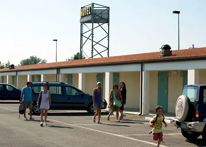 Autohotel 3* Равенна