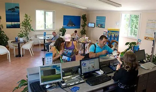 Готель Autohotel 3*